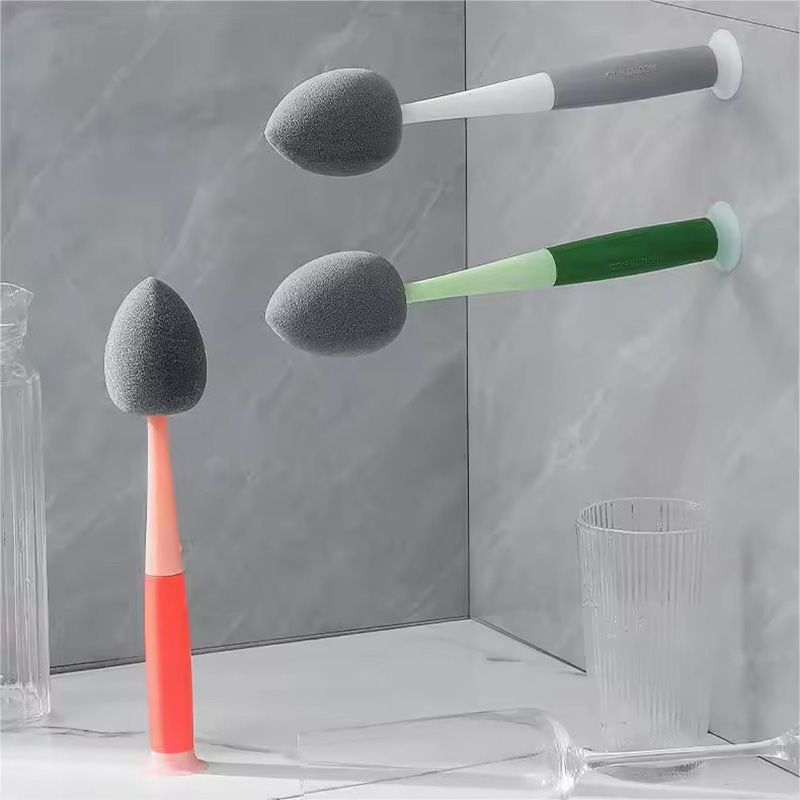 Absorbent storage cleaning brush